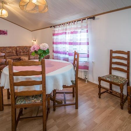 Apartment Sandra Krk Đảo Krk Ngoại thất bức ảnh