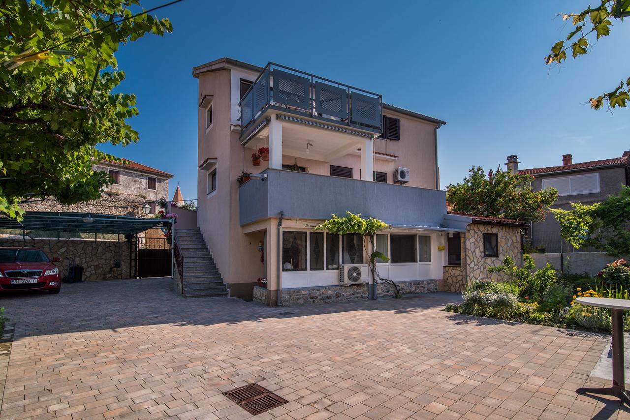 Apartment Sandra Krk Đảo Krk Ngoại thất bức ảnh