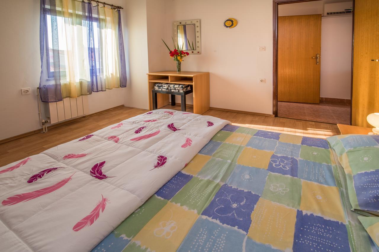 Apartment Sandra Krk Đảo Krk Ngoại thất bức ảnh